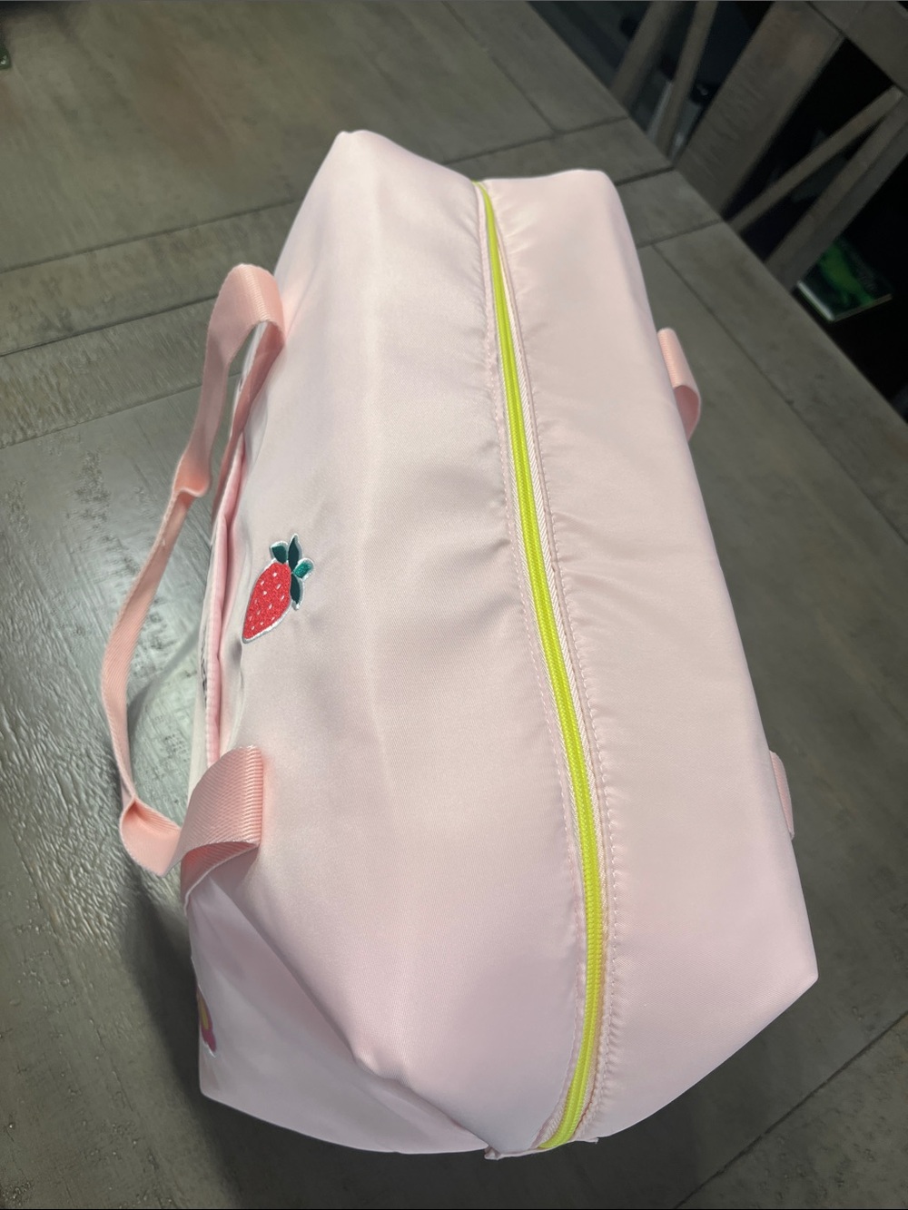 Marc Jacobs Fragrances Pink Strawberry Patch Duffle Bag-NWT - Picture 10 of 11